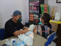 Vaksin Tahap 2 Masih Tersu Dilakukan Di Polsek Bekasi Selatan