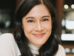 Dian Sastro Ngaku Anak Pembantu, Pernah Niat Ingin Bunuh Diri