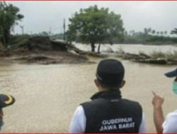 Titik Tanggul Sungai Citarum Mulai Retak