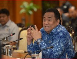 Bunga Mencekik, OJK Diminta Moratorium Pengelola Pinjol