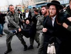 Tolak Ikut Wajib Militer, Mahasiswa Israel Ajukan Suaka ke Inggris