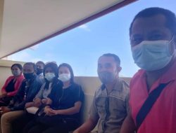 8 Orang Perangkat Desa Mengadu ke Bupati