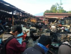 Kebakaran Pasar Bawah Bukittinggi Hanguskan 300 Kios