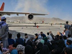 Taliban Buka Kembali Bandara Kabul untuk Penerbangan Komersil