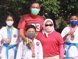Tri Obati Kerinduan Selama Pandemi Bersama Warga Dan Atlet Karate Berprestasi