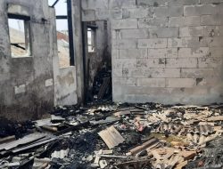 Diduga Konsleting Listrik, Bangunan 2 Lantai Ludes Terbakar