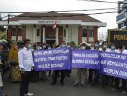 Korban EDCCash Datangi Pengadilan Negeri, Harapkan Keadilan