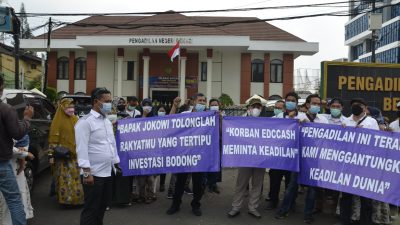 Korban EDCCash Datangi Pengadilan Negeri, Harapkan Keadilan