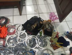 Terjebak Di Rel Kereta, Dua Pelaku Pencurian Tertangkap