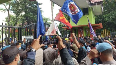 Buruh: Undang-undang Cipta Kerja Rugikan Buruh