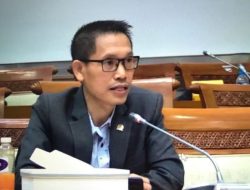 Anggota DPR Sambut Baik Kebijakan Penundaan Umrah