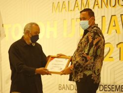 IJTI Berikan Penghargaan Kepada Wakil Walikota Bekasi