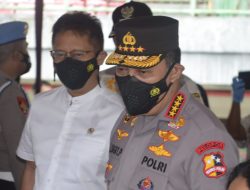 Tinjau Vaksin Massal di Kota Bekasi, Kapolri dan Menkes Pesan Jangan Kendor Pakai Masker