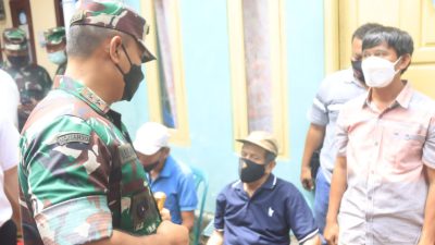 Berikan Motivasi, Pangdam Jaya Pantau Vaksinasi Lansia di Medansatria