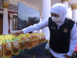 Gubernur Jatim Minta Komitmen Distributor Salurkan Minyak Goreng