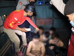 Polisi Bekuk Geng Motor Berusia Belasan Bersenjata Tajam