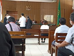 Pasutri Dituduh Gelapkan Uang Kolega, Tiga Anaknya Yang Masih Balita Terlantar