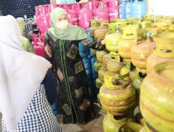 Khofifah Tinjau Stok Elpiji di Jombang
