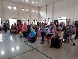 Desa Lambangsari Salurkan BLT Konpensasi Kenaikan BBM Kepada Warganya