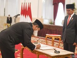 Kepala LKPP Temui Luhut Bahas RUU Pengadaan