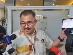 Kompolnas Pantau Penanganan Laporan Hoaks Kamaruddin dan Deolipa