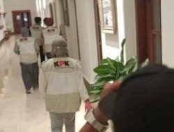 KPK Periksa Ruang Kerja Gubernur Khofifah