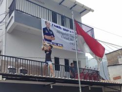 Tony Chandra Tantang Jupiter Pasang Kembali Spanduk di Pos RW 01