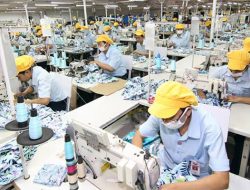 Derita Pekerja Industri Padat Karya, Sudah Gaji Kecil Namun Dipotong Pula