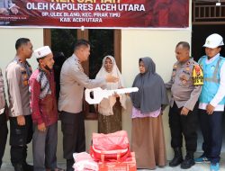 Kapolres Aceh Utara Resmikan Rumah Layak Huni untuk Nek Sapiah