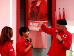 Ganjar Sebut Kader PDIP Penting Dekati Milenial Lewat Teknologi