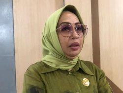 Ketua DPRD Ambon Terima SK PAW Terhadap Dua Anggota Legislatif