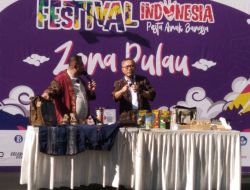 Mendag Zulkifli Hasan Bantu Jualan Live Online untuk Pelaku UMKM di Festival Indonesia Pesta Anak Bangsa