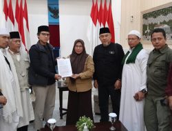 Tolak LGBT, Massa FMPB Kepung Balaikota Bogor