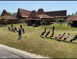 Desainer Migi Rihasalay Gelar Lomba Agustusan Bareng Warga di Kampoeng Joglo Tanjung Lesung