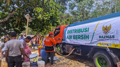 Merdeka Copper Gold Gandeng BAZNAS Salurkan Bantuan Air Bersih untuk Atasi Dampak Kekeringan
