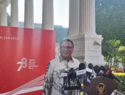 Presiden Berbincang Dengan Ketua Umum Hanura di Istana