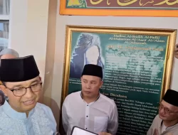 Anies Baswedan Dapat Doa Santri Pesantren Al Falak Jadi Presiden