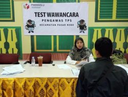 Sekitar Seratus Calon Pengawas TPS Jalani Tes Wawancara di Pasar Rebo