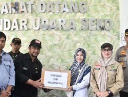 Bupati Lutra Melepas Penyaluran Logistik Pemilu ke Kecamatan Terpencil