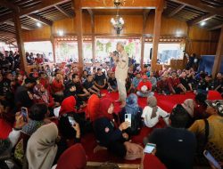 Ganjar Gerakkan Relawan Beri Bantuan Korban Banjir Bandang di Grobogan