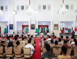 Keren! Presiden dan Wapres RI Raih Lifetime Achievement BAZNAS Awards 2024