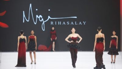 Pamerkan Koleksi BusanaTerbaru, Desainer Migi Rihasalay Pukau Pengunjung Indonesia Fashion Week 2024