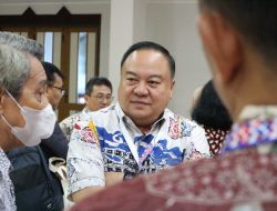 Dikenal Banyak Bantu Masyarakat NTT, Fransiscus Go: Membangun Daerah Tak Harus Jadi Gubernur