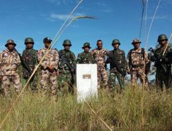 TNI dan Tentara Timor Leste Patroli Bersama Cek Patok Perbatasan NTT