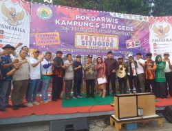 Bakal Calon Walikota Tangerang Helmy Halim dan Bacalon Gubernur Banten Arief R Wismansyah Hadiri Festival Situ Gede