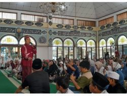 Dimeriahkan Ustadz Maulana Jamaah, Masjid Baiturahim Angkasa Gelar Tabligh Akbar dan Santunan Yatim