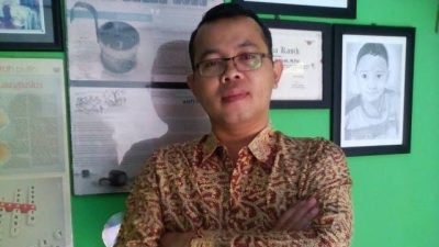 Memunggungi Pancasila