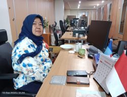 Meski Ruangan Fraksi Lagi Direnovasi, Bunda Neneng Tetap Semangat Ngantor