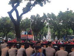 Ngotot Ingin Bertemu Pj Teguh, Buruh Tuntut Kenaikan UMP  2025 Menjadi Rp5,4 Juta