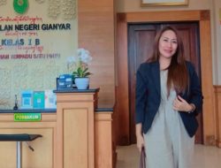 Anggota DPR Buat Ulah Aparat Jadi Sasaran Amarah